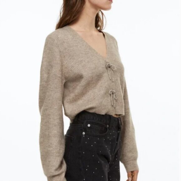 H&M Rhinestone Bow Cardigan Sweater Ribbed Beige Taupe Wool Blend Oversized XL - Picture 3 of 15